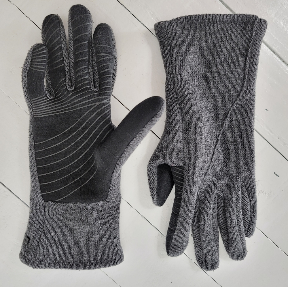 UR powered gloves womens S/M size